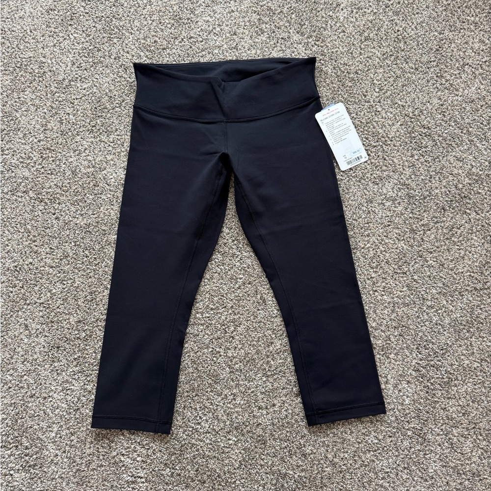 lululemon athletica Black cropped Leggings